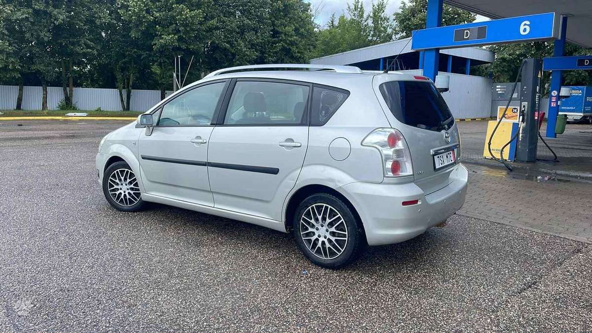 Toyota Corolla 2008 — photo 9