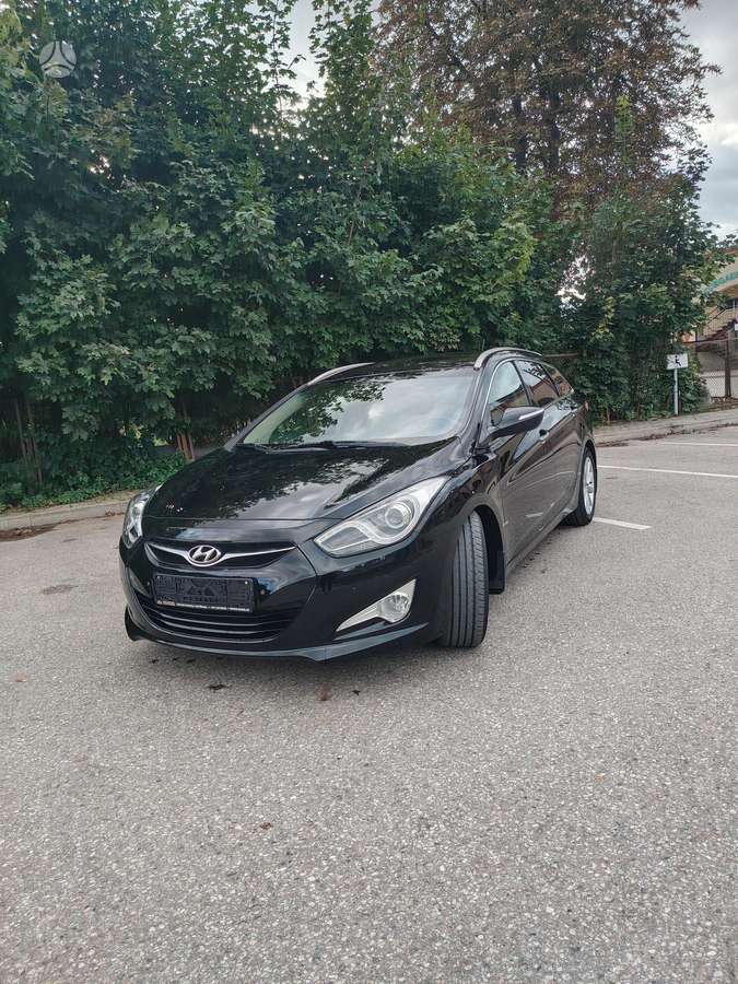 Hyundai i40 2013 — двигун 1685 cm³, 136 HP (100kW)