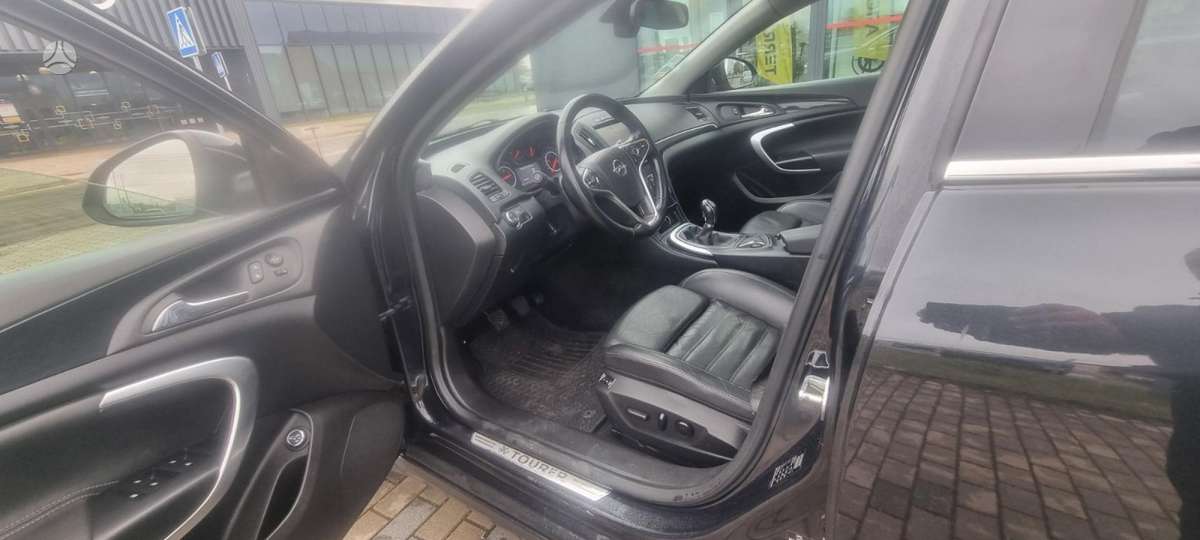 Opel Insignia 2014 — photo 11