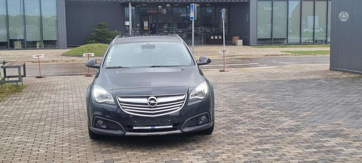 Opel Insignia 2014 — rear view