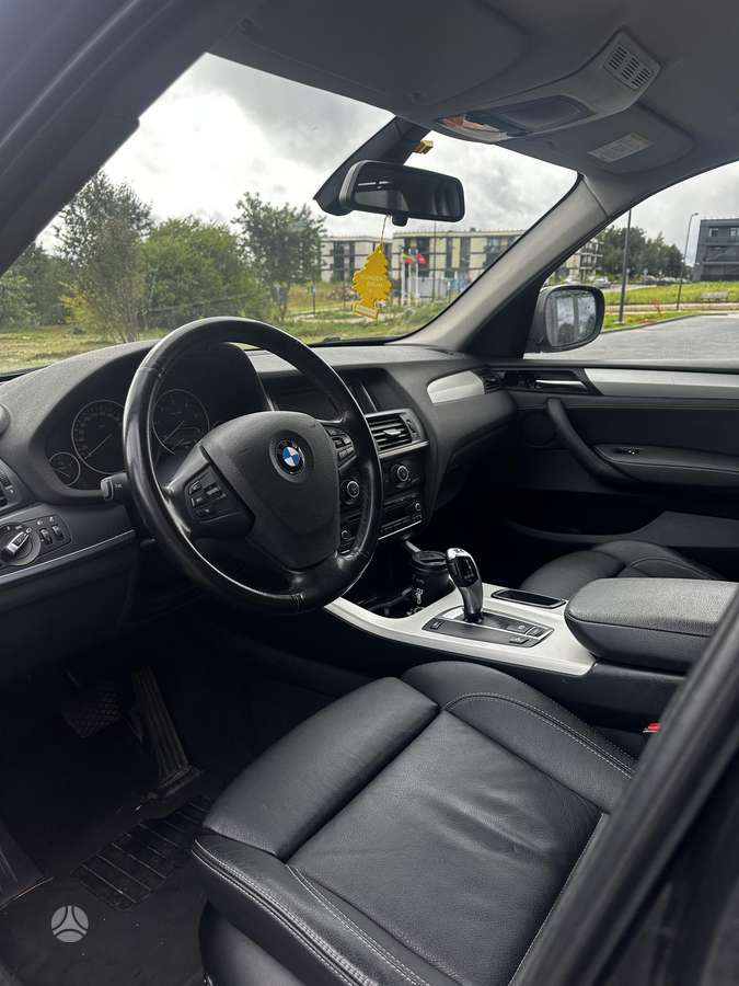 BMW X3 2012 — photo 10