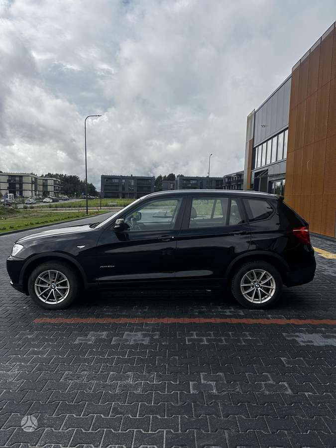 BMW X3 2012 — interior