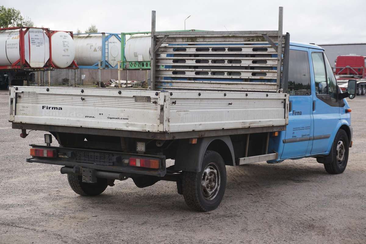 Ford Transit 2011 — салон