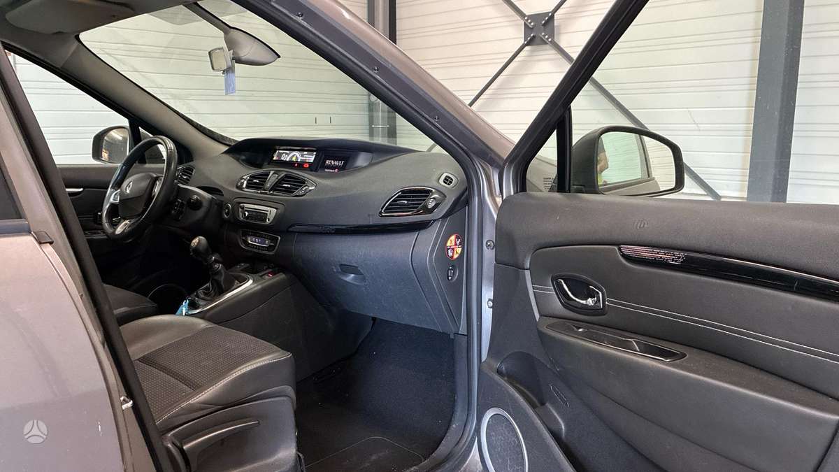Renault Grand 2012 — photo 14