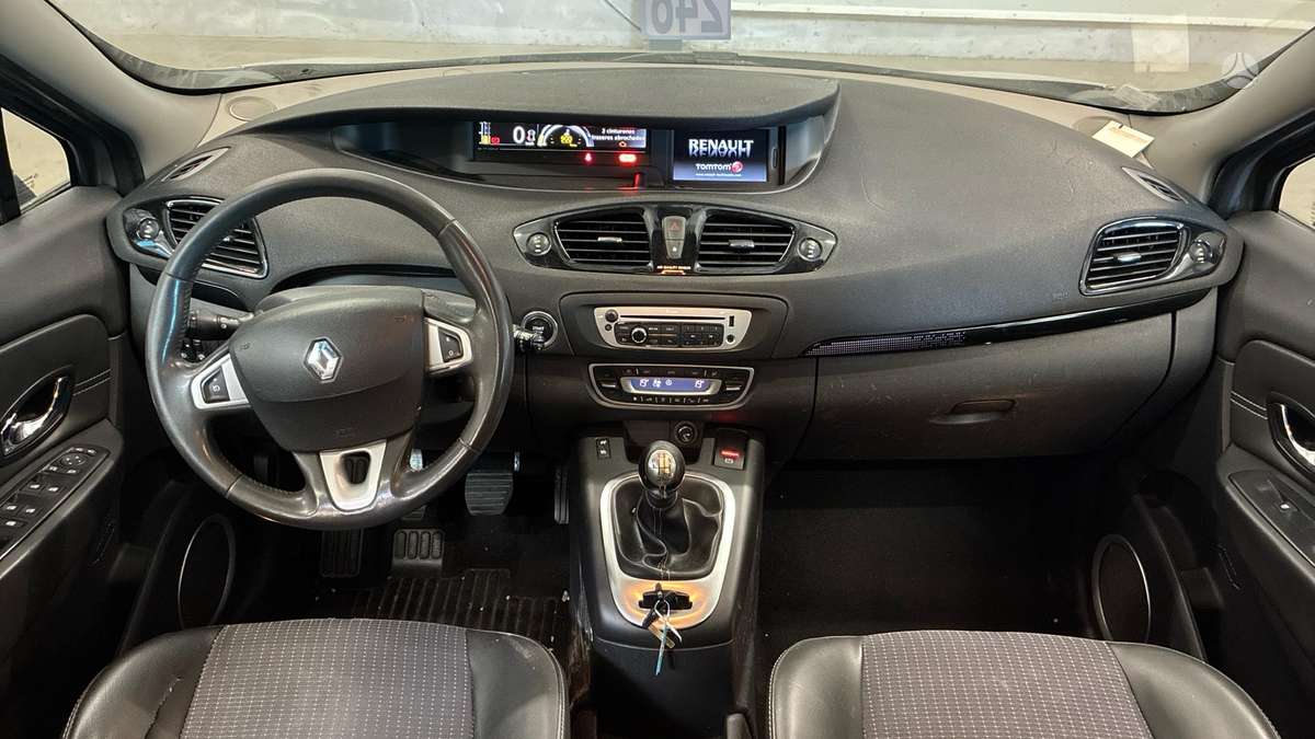 Renault Grand 2012 — photo 16