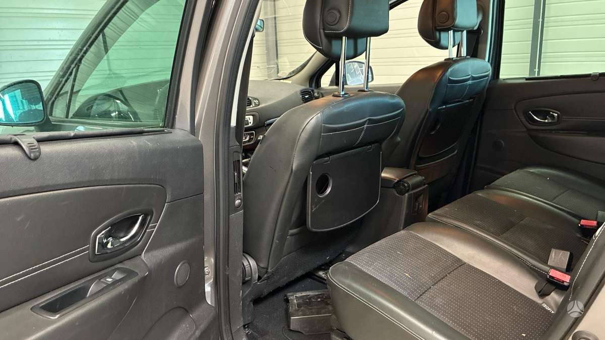 Renault Grand 2012 — photo 19