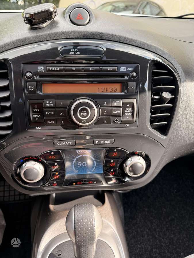 Nissan Juke 2011 — photo 11