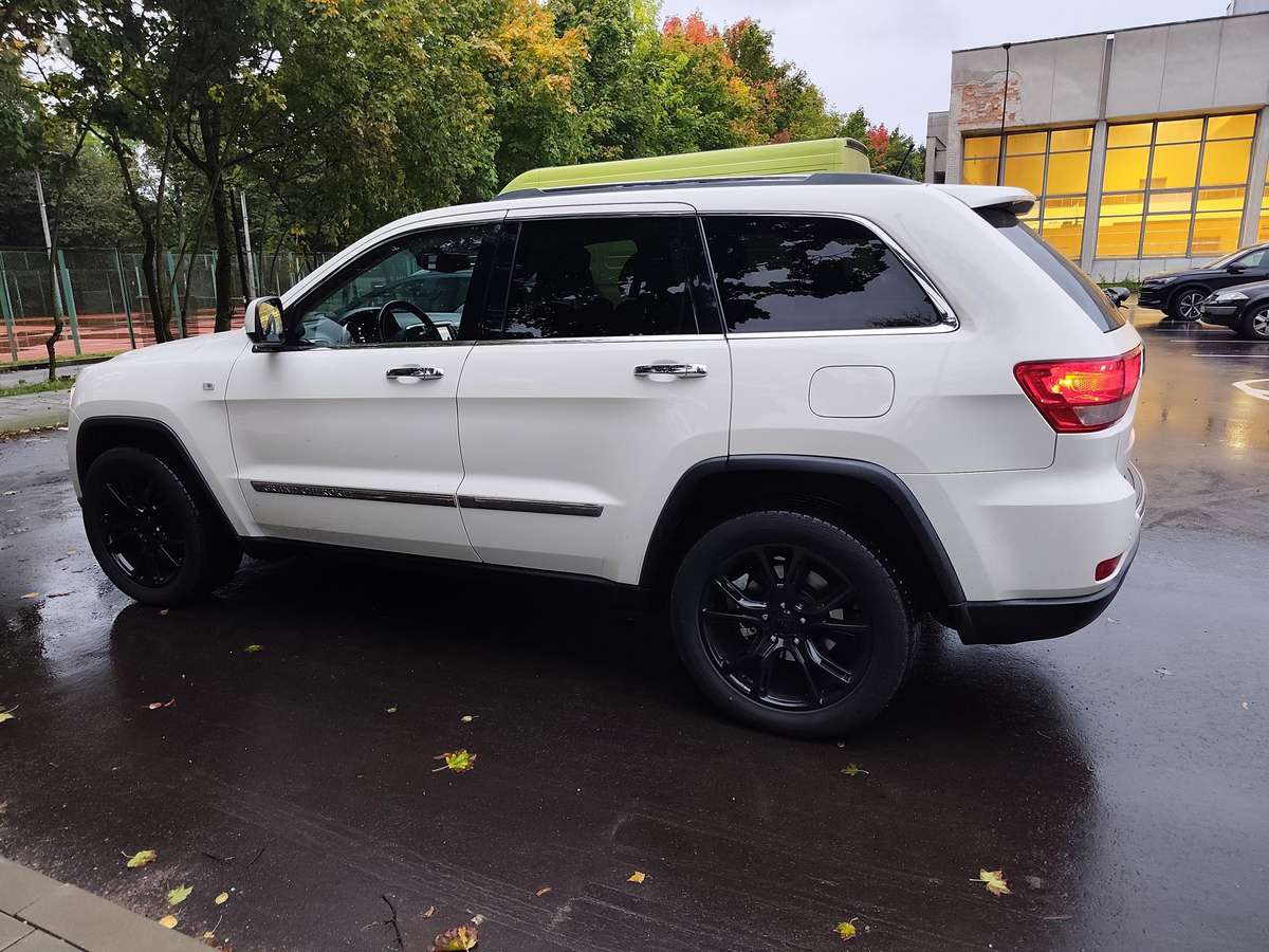 Jeep Grand 2012 — авто для ЗСУ з Європи