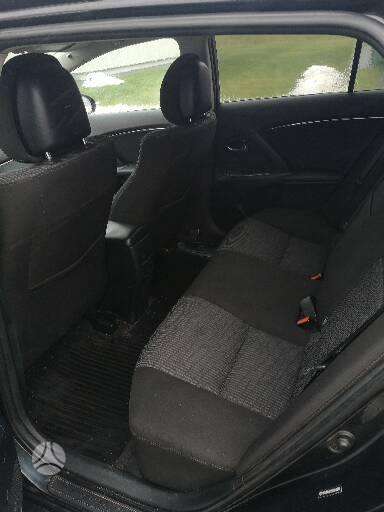 Toyota Avensis 2011 — photo 10