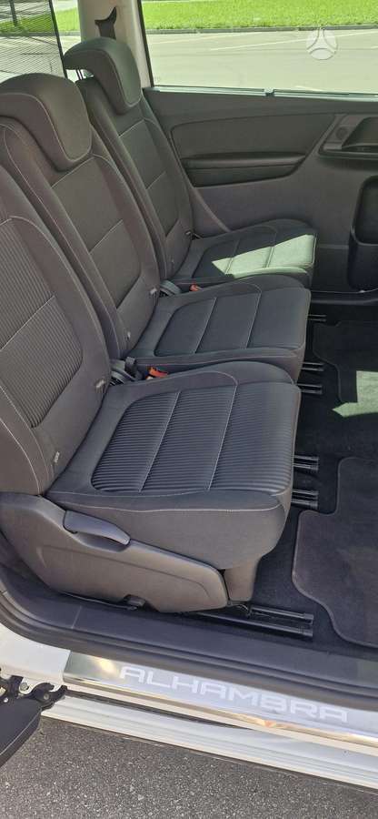 Seat Alhambra 2011 — photo 12
