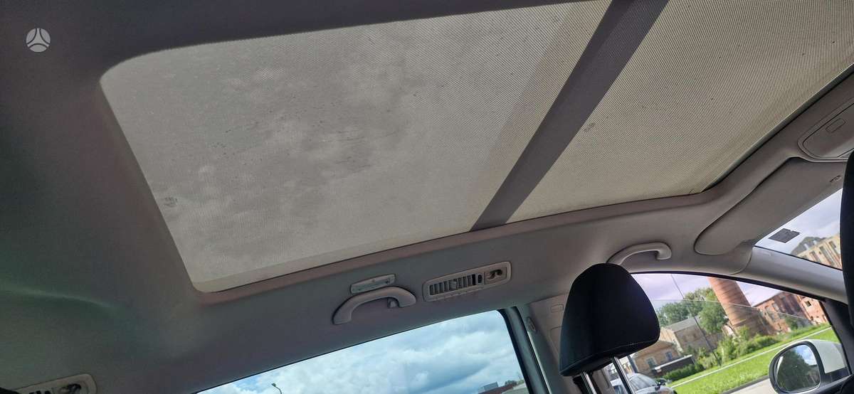 Seat Alhambra 2011 — photo 17