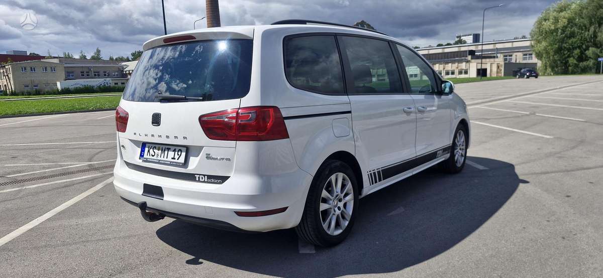 Seat Alhambra 2011 — interior