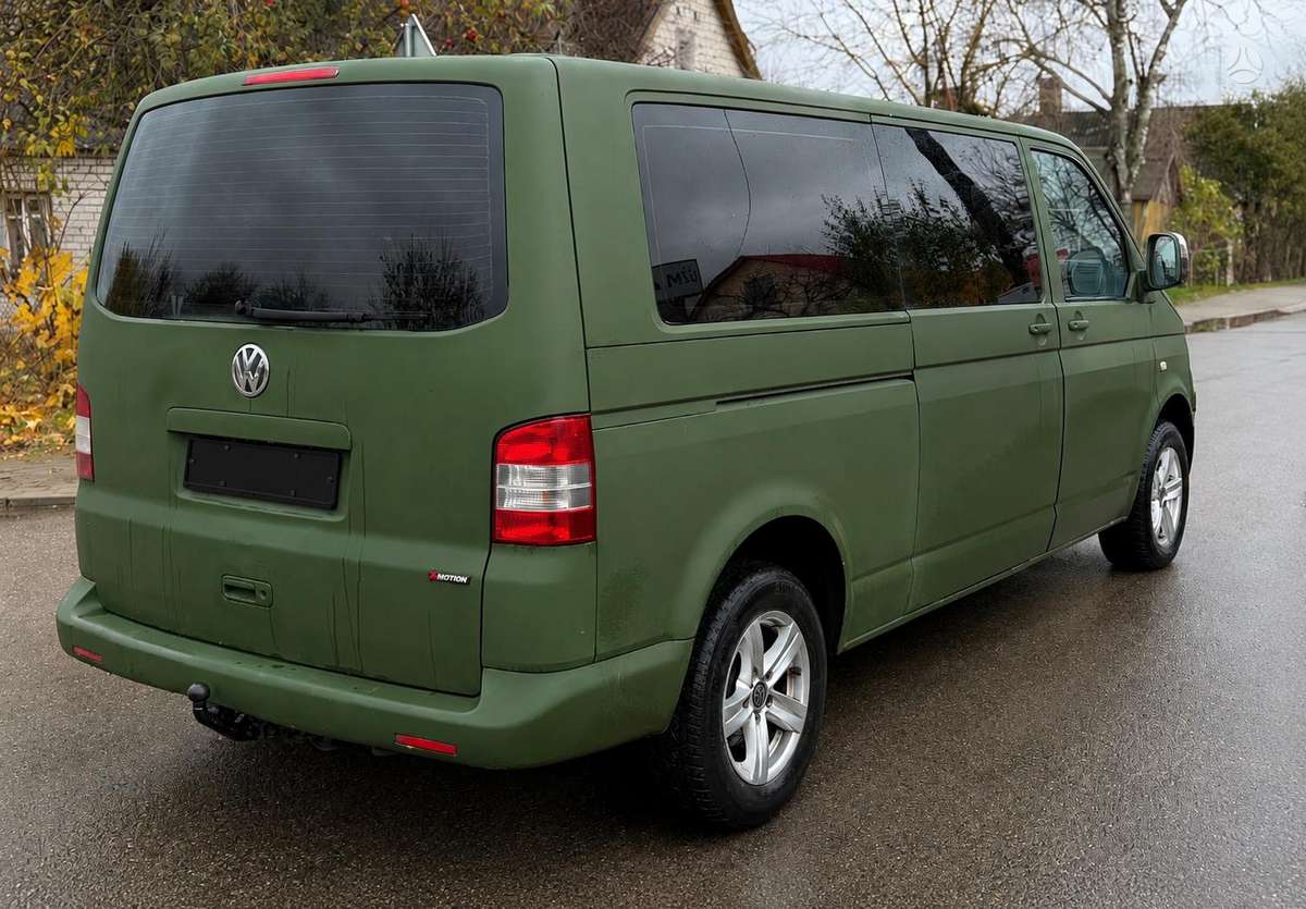 Volkswagen Caravelle 2009 — двигун 2500 cm³, 131 HP (96kW)
