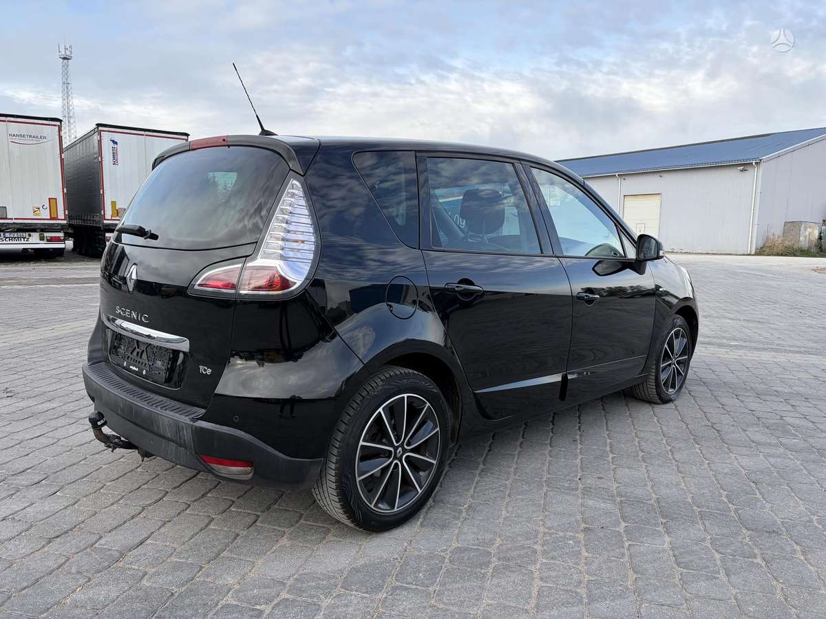 Renault Scenic 2013 — салон