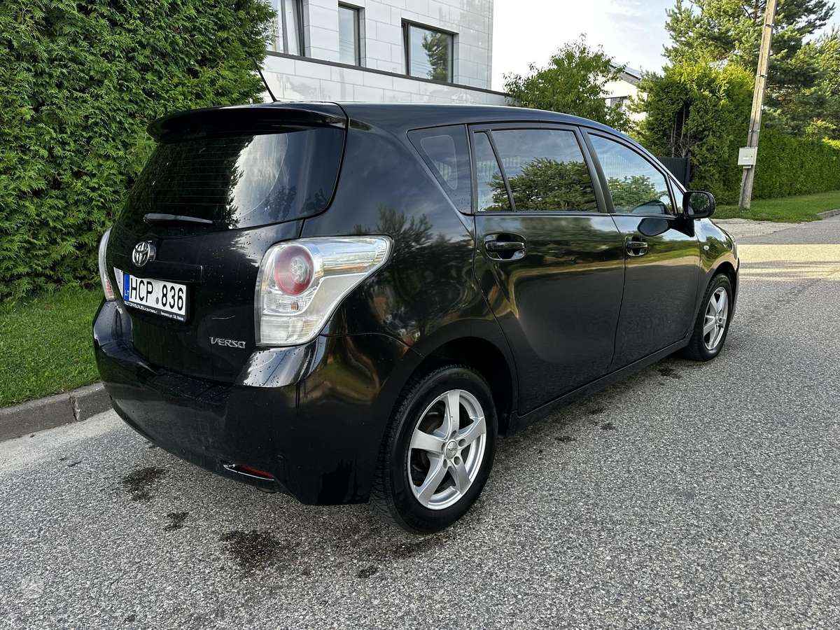 Toyota Verso 2010 — photo 5