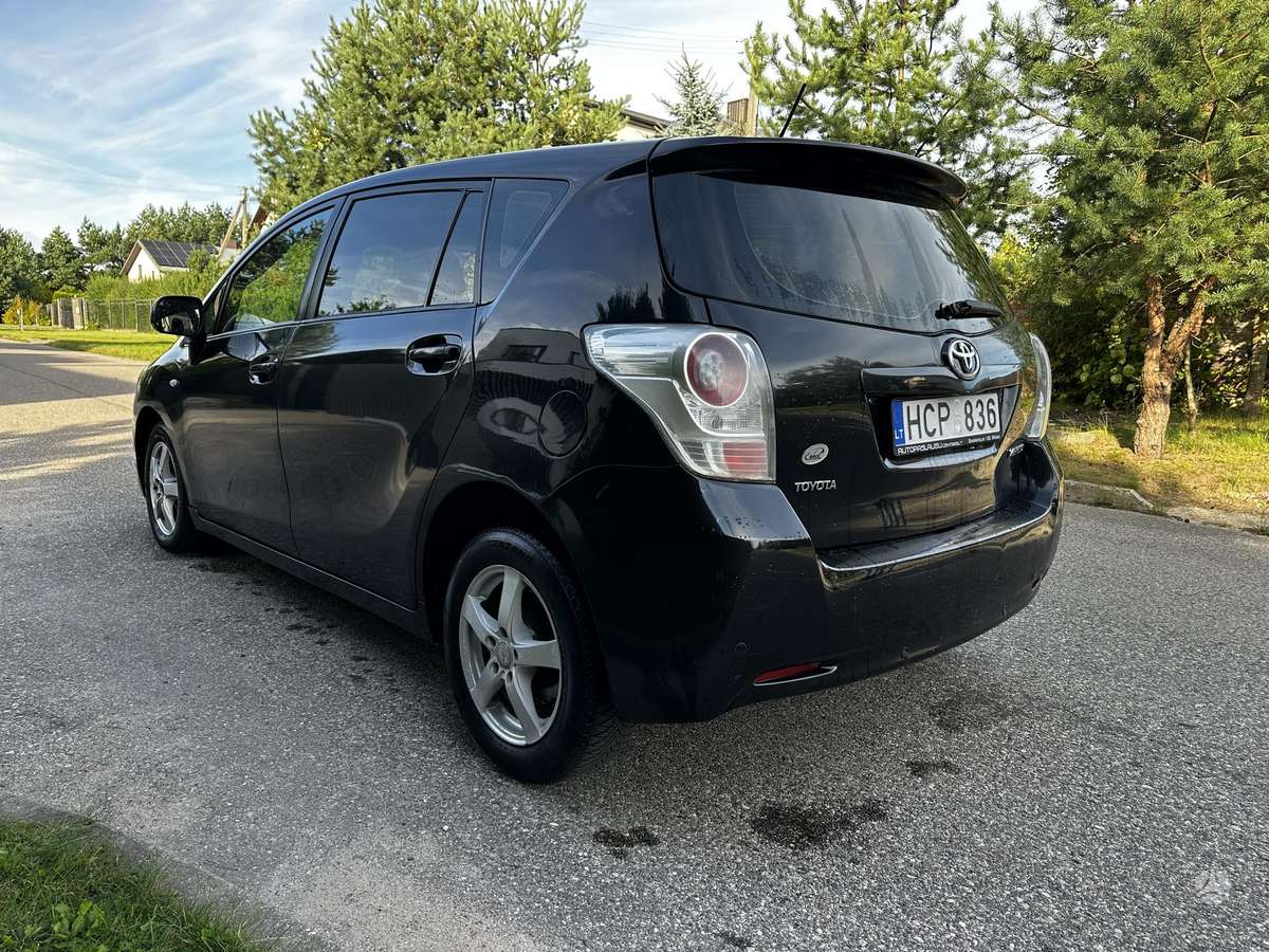 Toyota Verso 2010 — photo 7