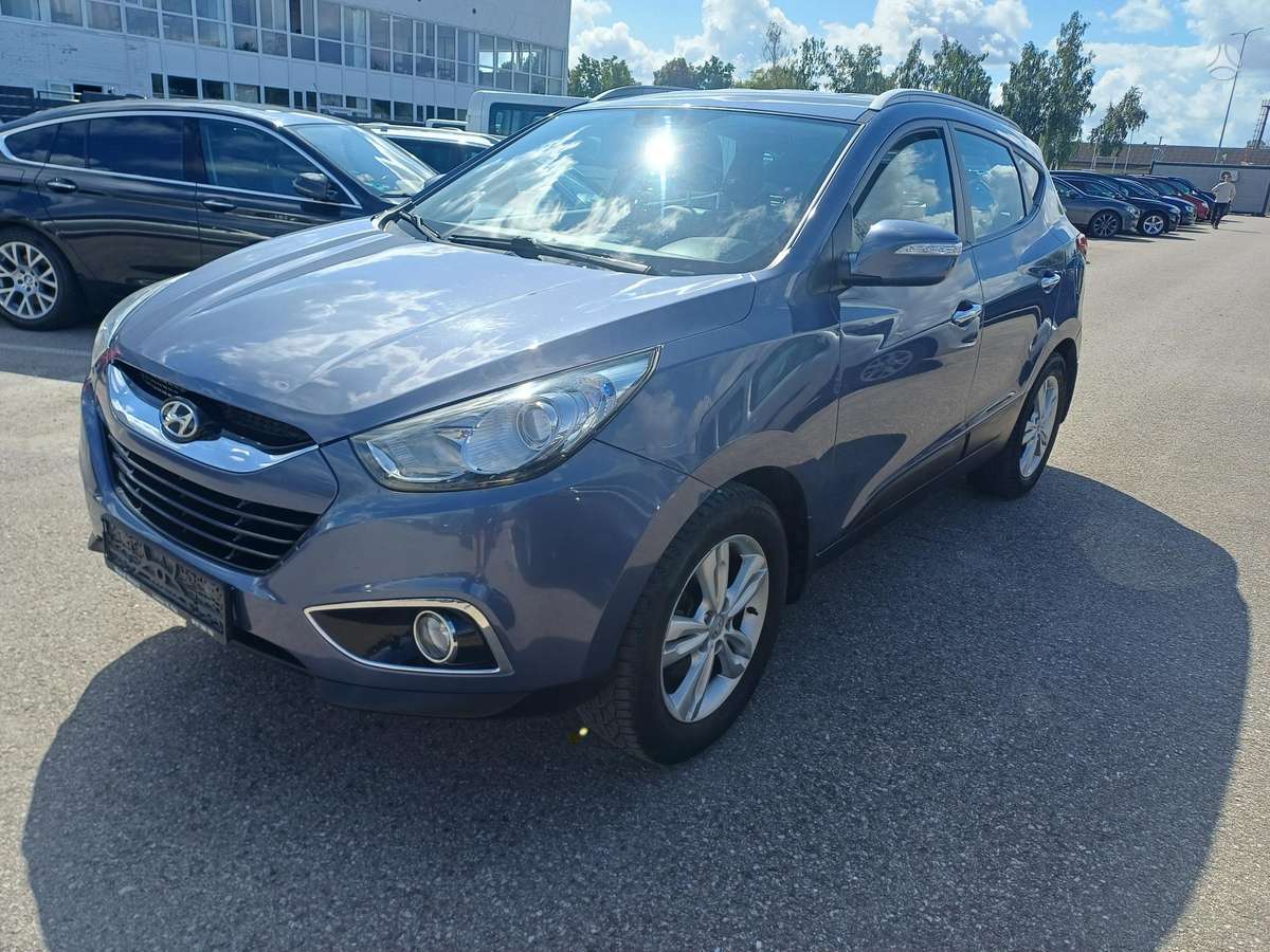 Hyundai ix35 2013 — rear view