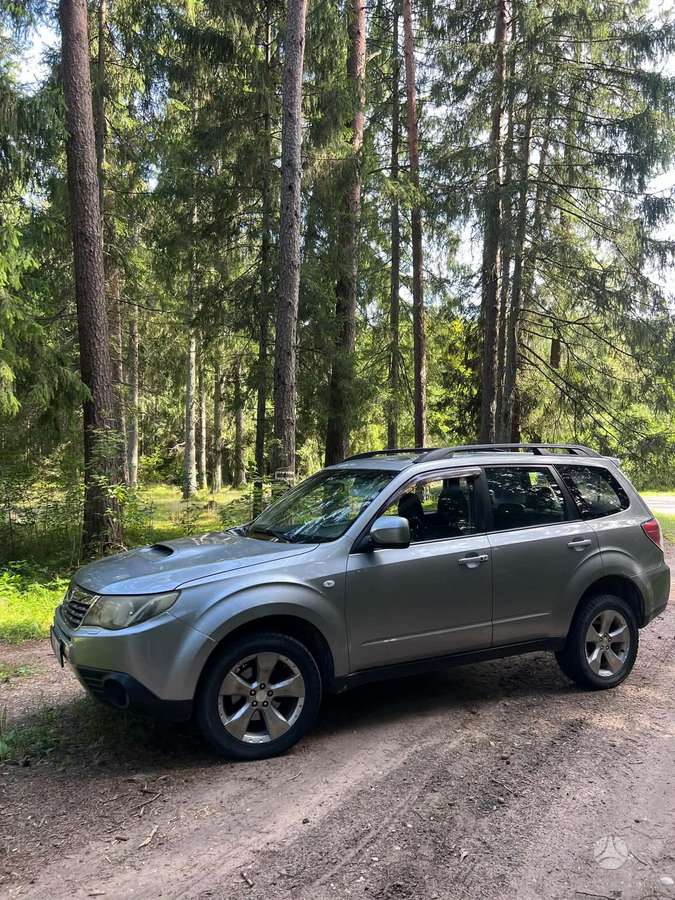 Subaru Forester 2008 — салон
