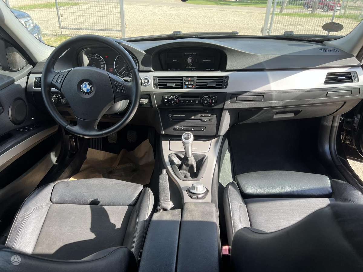 BMW 325 2006 — photo 10