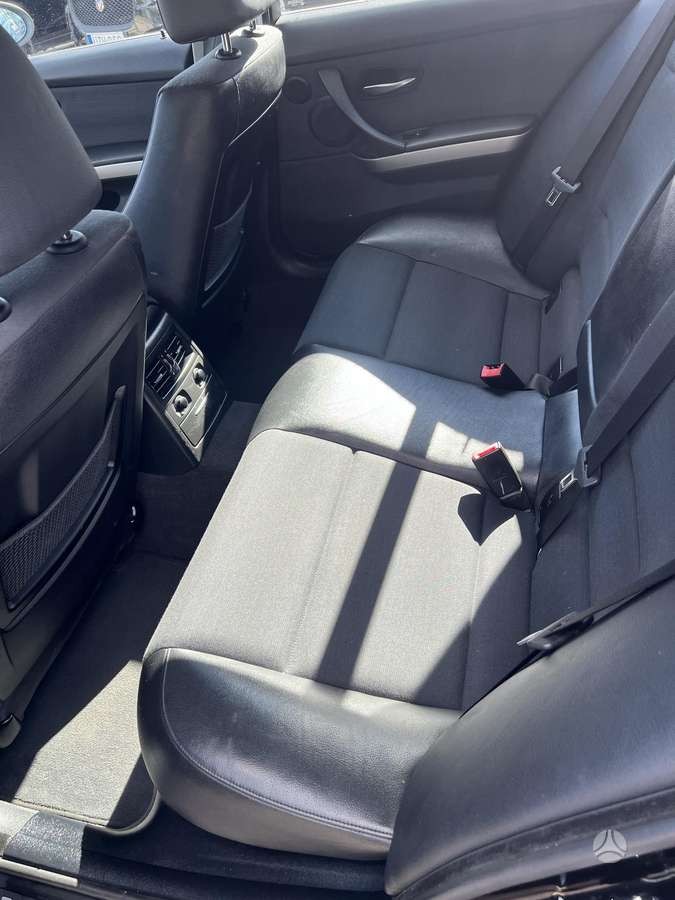 BMW 325 2006 — photo 11