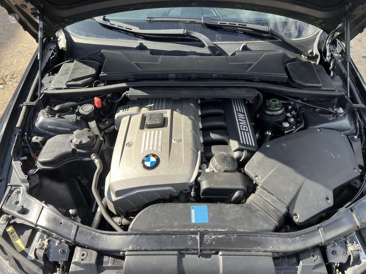 BMW 325 2006 — photo 14