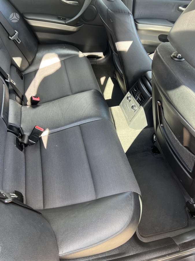 BMW 325 2006 — photo 9