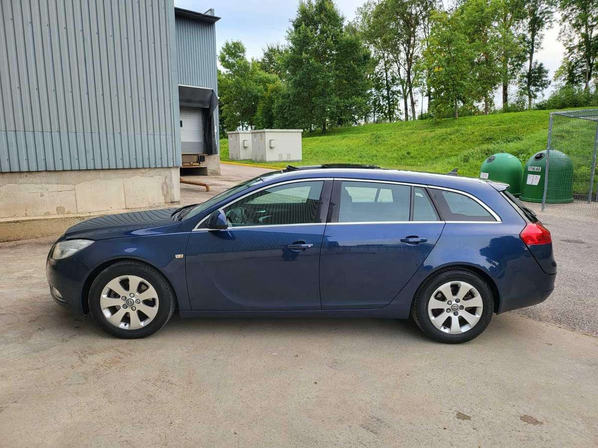 Opel Insignia 2011 — фото 36