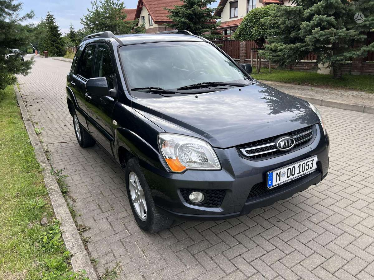 Kia Sportage 2009 — rear view