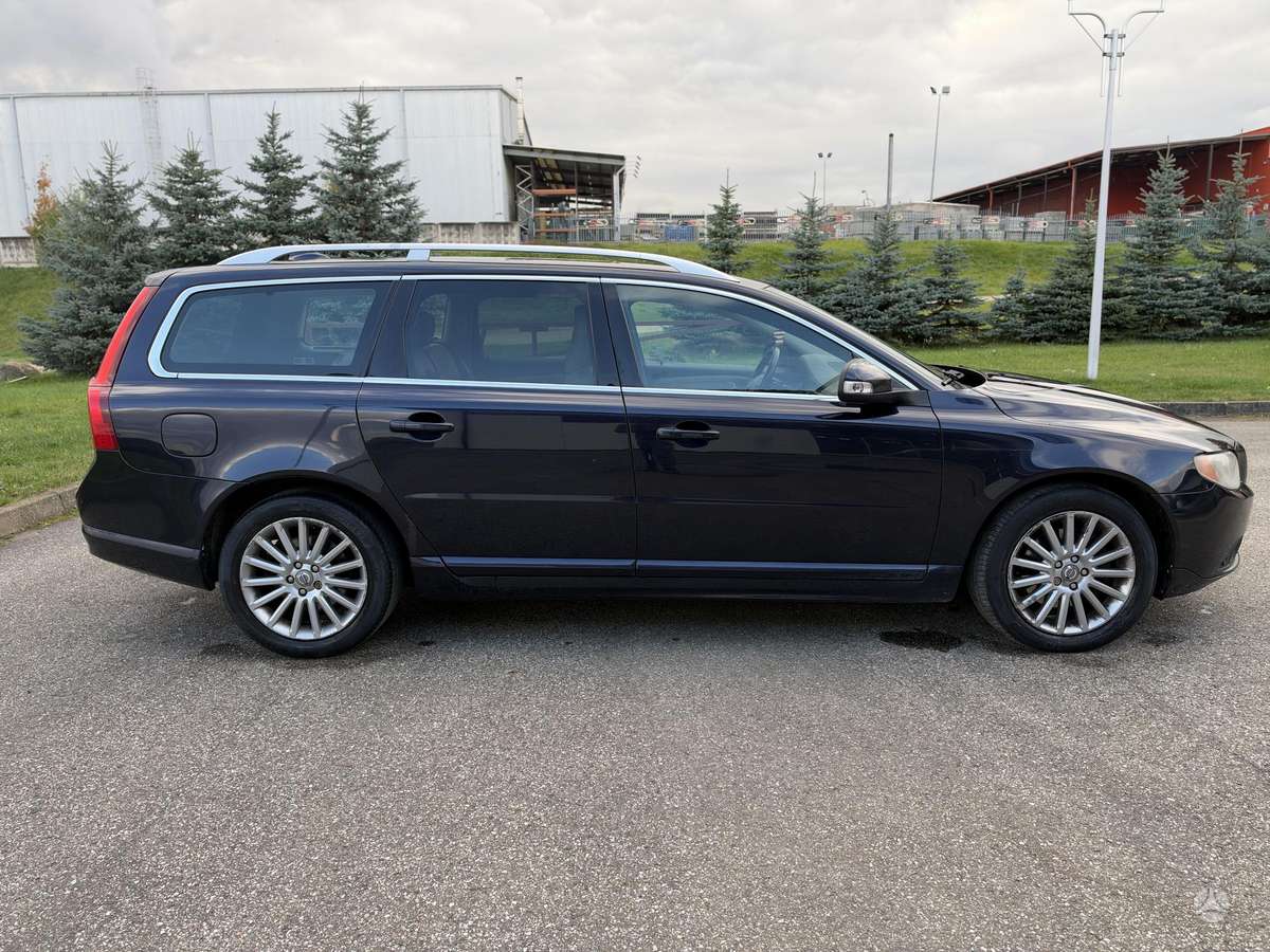 Volvo V70 2008 — двигун 2400 cm³, 185 HP (136kW)