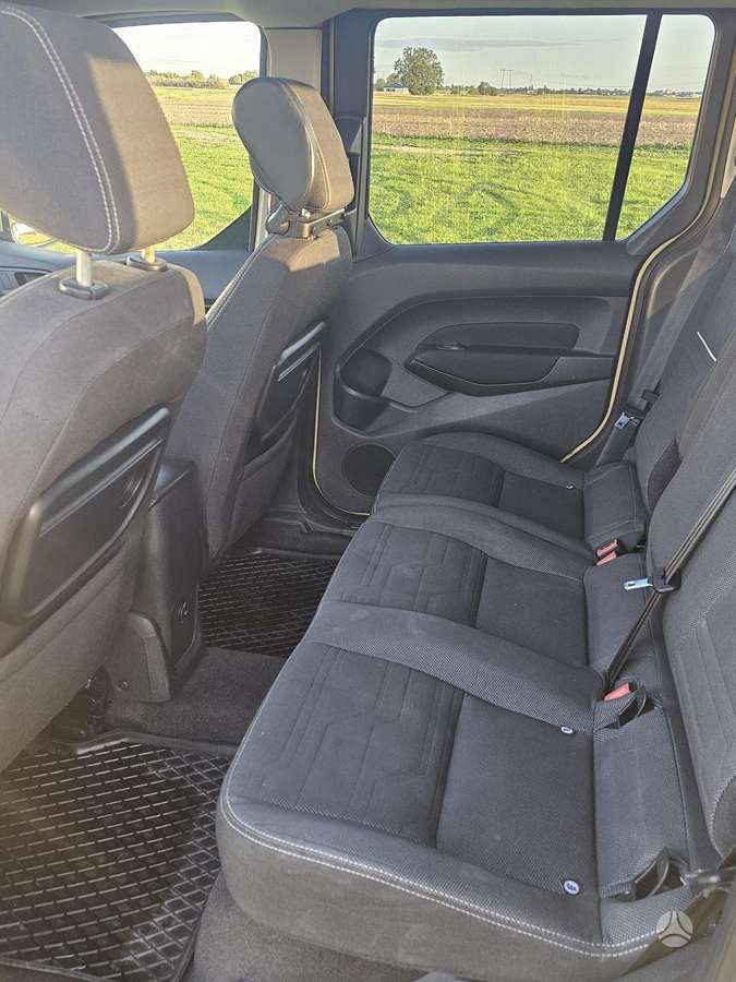 Ford Tourneo 2015 — photo 21