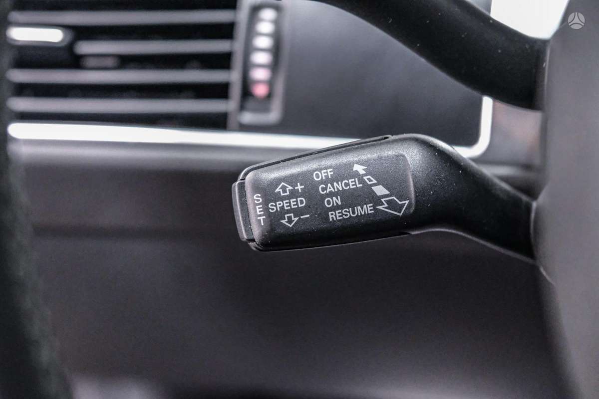 Audi A6 2010 — photo 15
