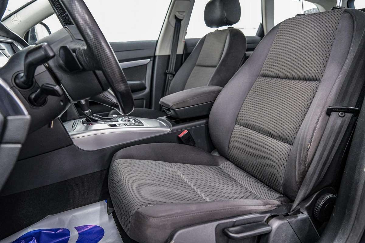 Audi A6 2010 — photo 6
