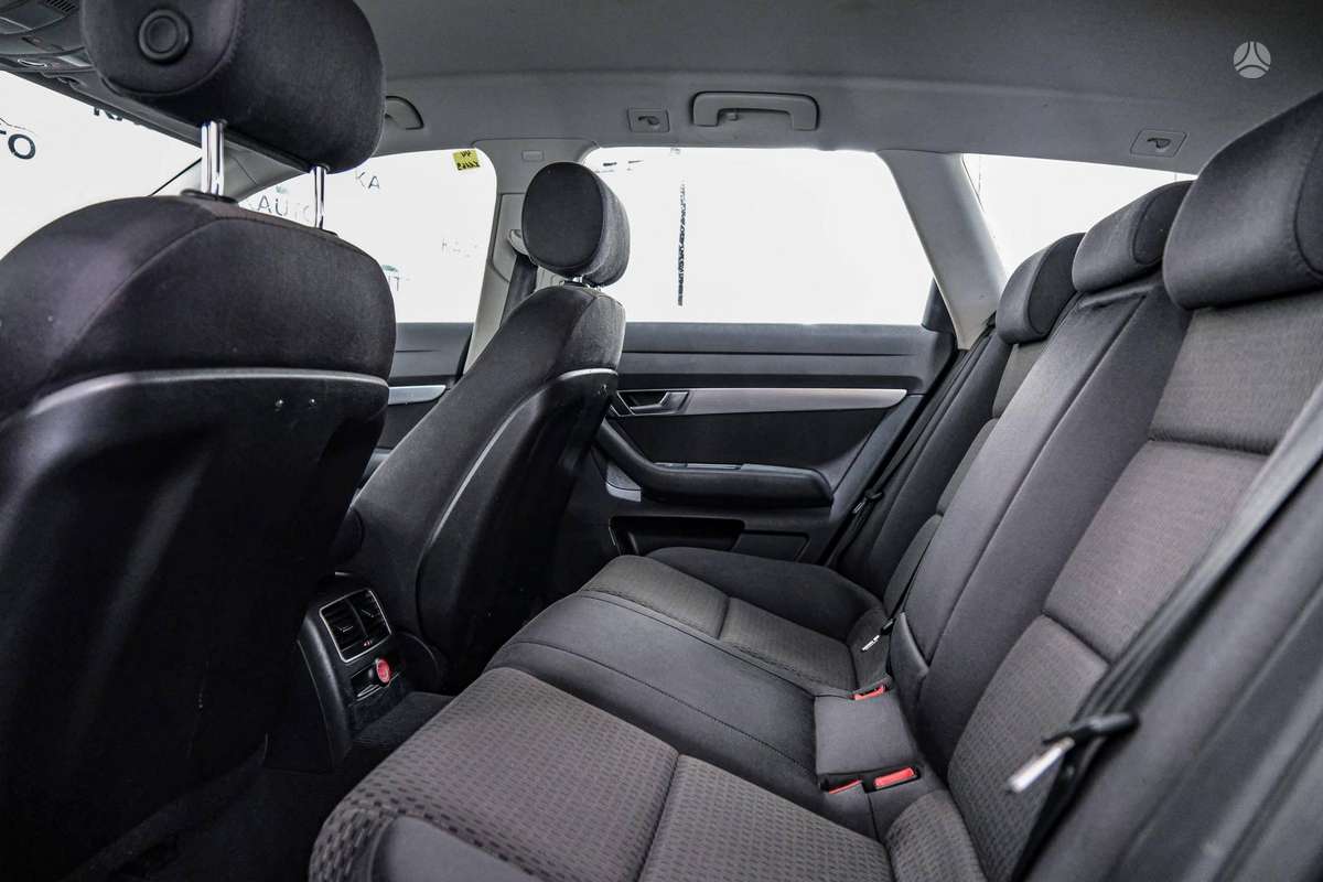 Audi A6 2010 — photo 9