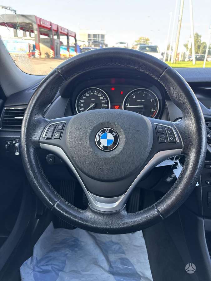 BMW X1 2013 — фото 17
