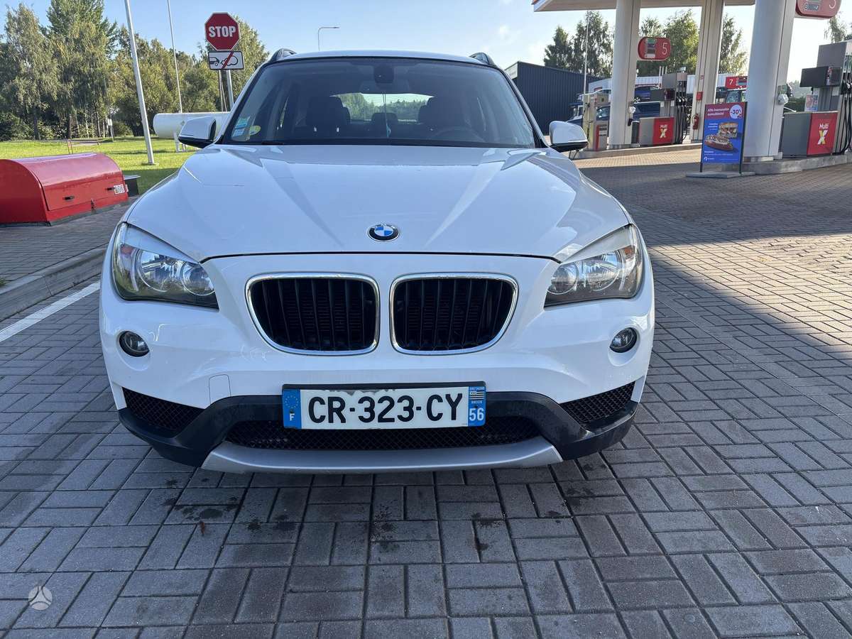 BMW X1 2013 — вигляд ззаду