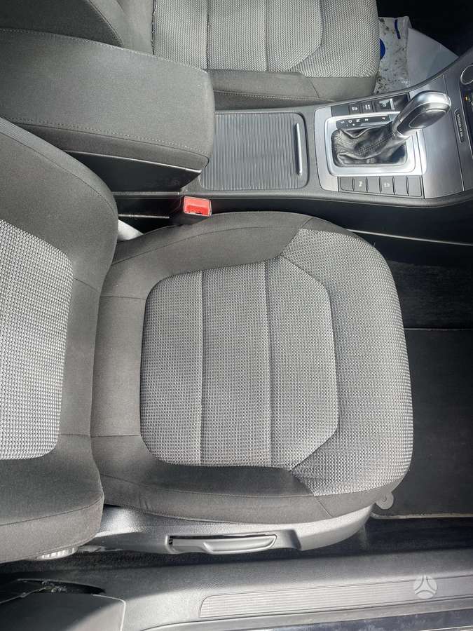 Volkswagen Passat 2011 — photo 6