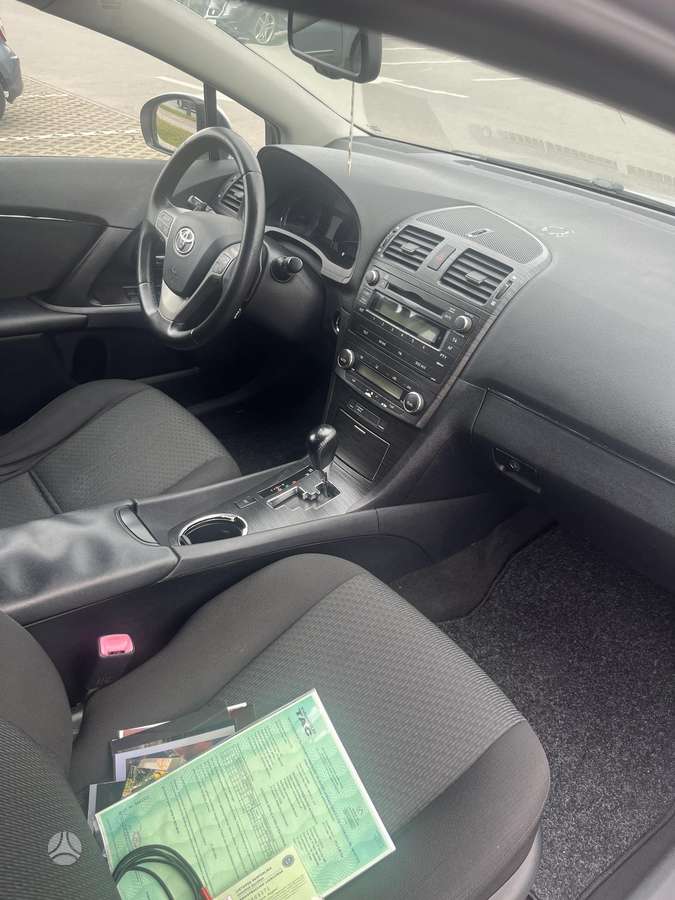 Toyota Avensis 2009 — photo 7