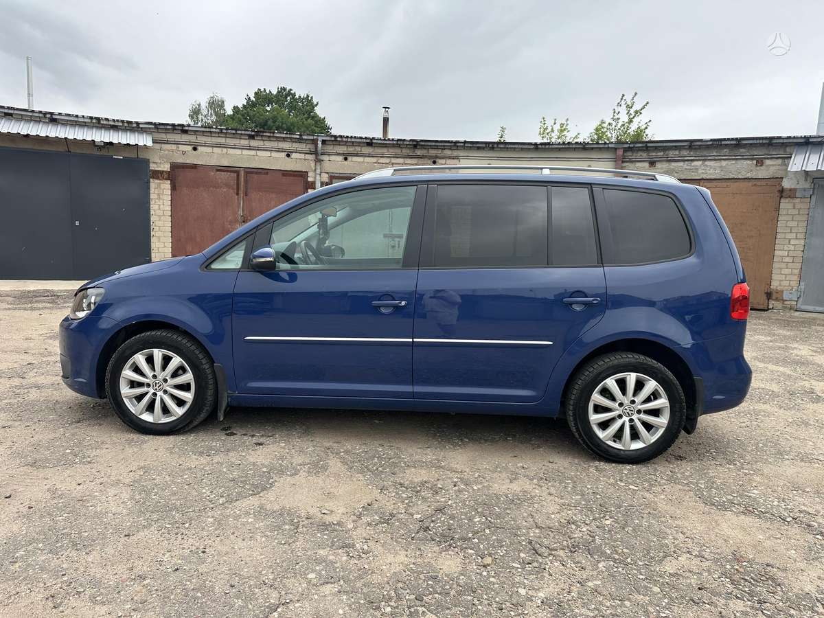 Volkswagen Touran 2011 — photo 5