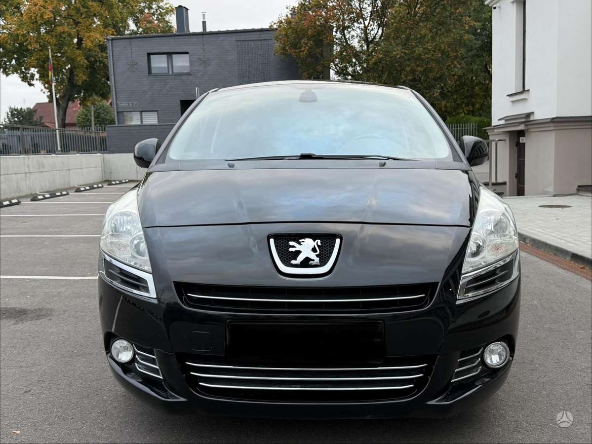 Peugeot 5008 2013 — engine 1560 cm³, 116 HP (85kW)