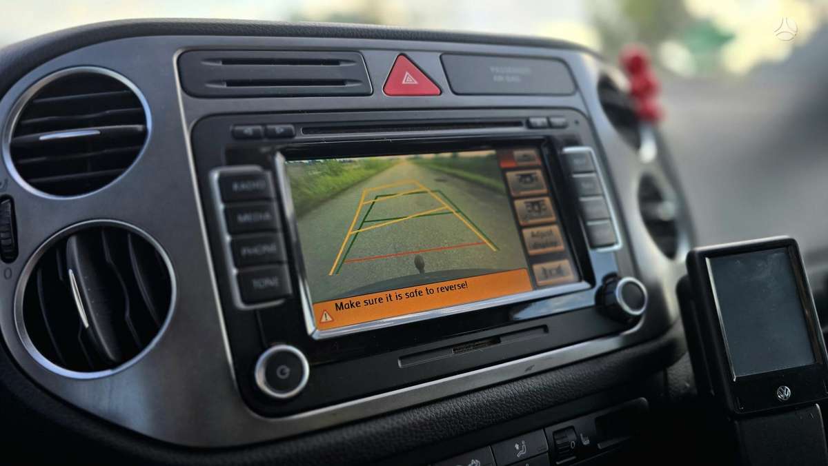 Volkswagen Tiguan 2009 — photo 12