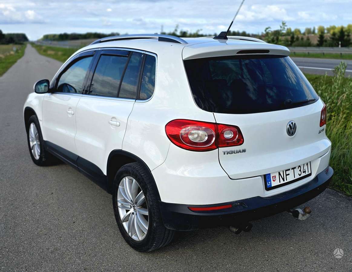 Volkswagen Tiguan 2009 — engine 1984 cm³, 200 HP (147kW)