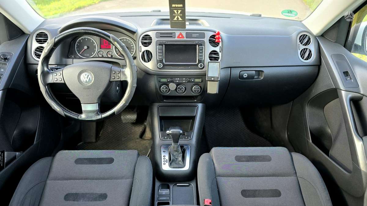 Volkswagen Tiguan 2009 — photo 7