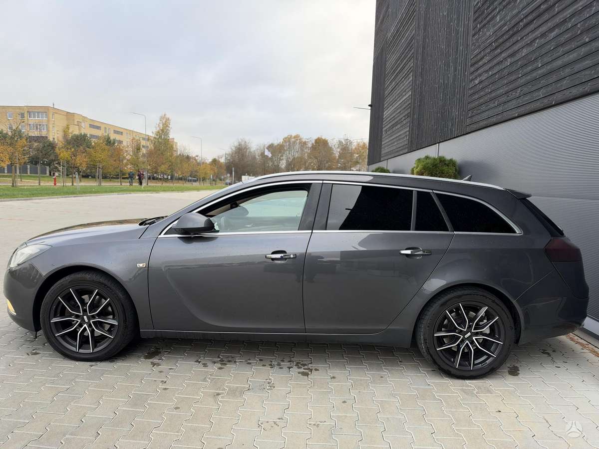 Opel Insignia 2009 — engine 1956 cm³, 163 HP (120kW)