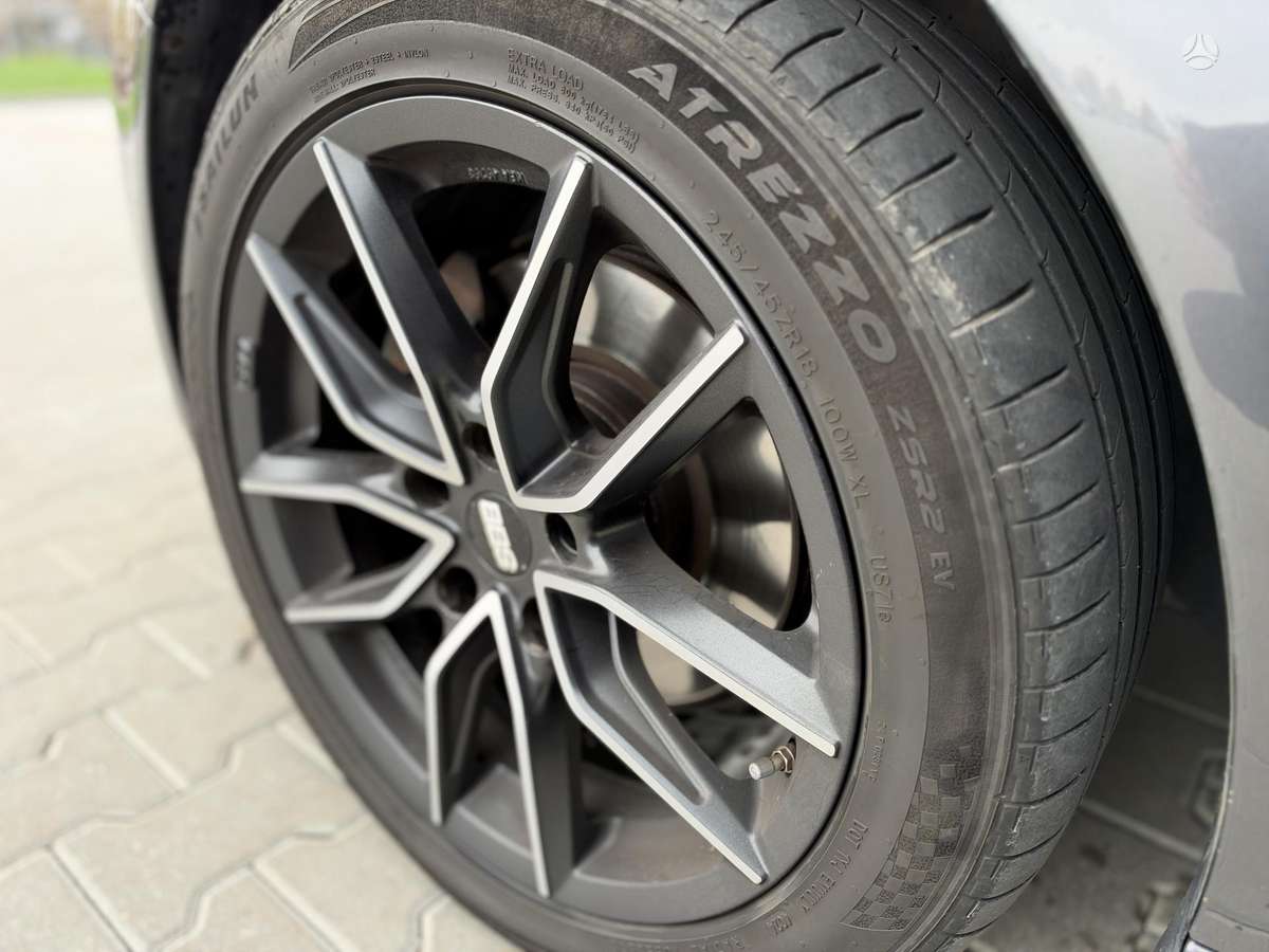 Opel Insignia 2009 — photo 8