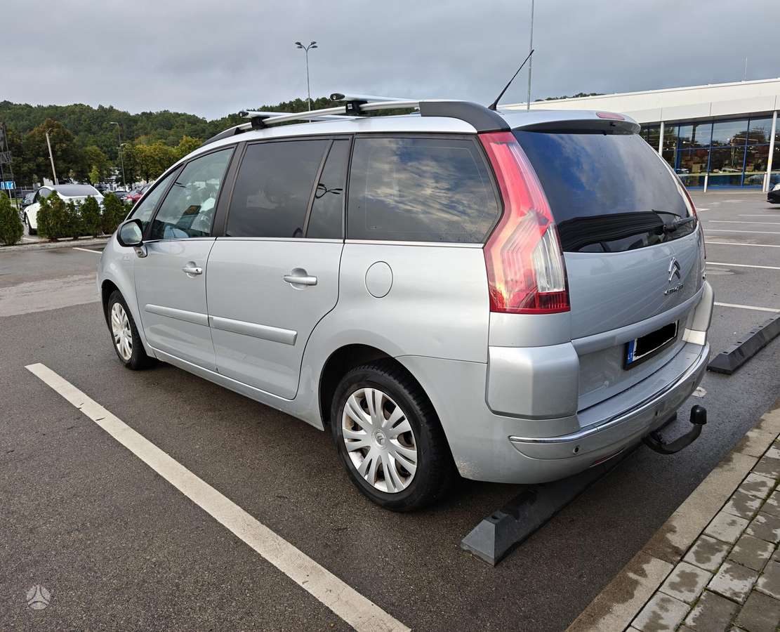Citroen Grand 2012 — engine 1560 cm³, 111 HP (82kW)