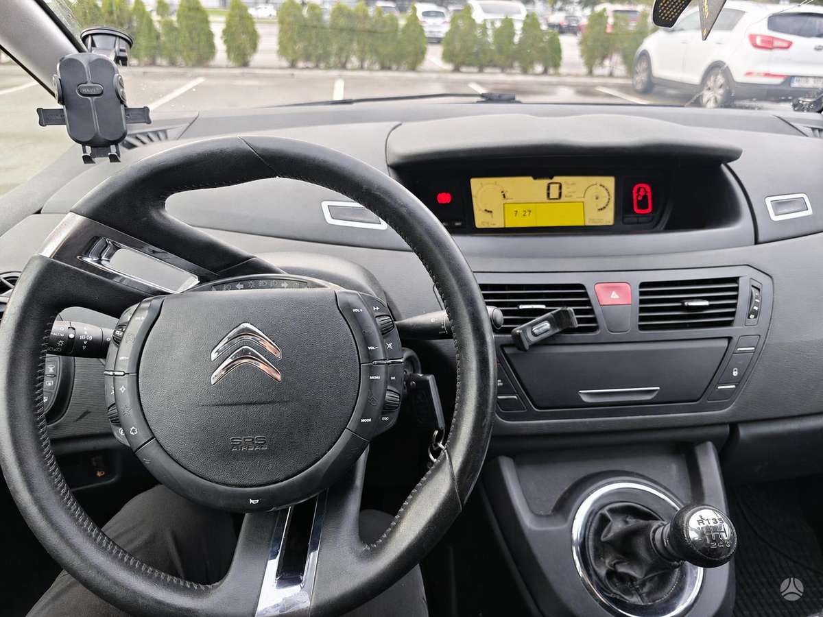 Citroen Grand 2012 — photo 5