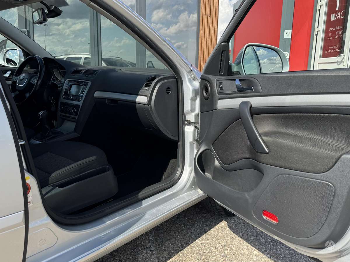 Skoda Octavia 2012 — photo 24