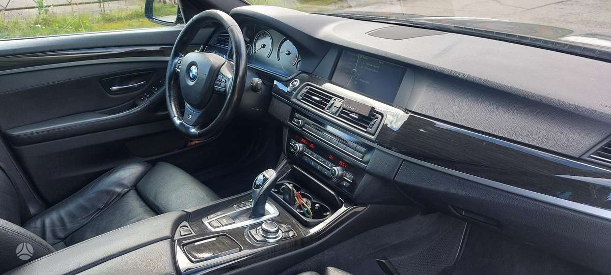 BMW 535 2011 — photo 11
