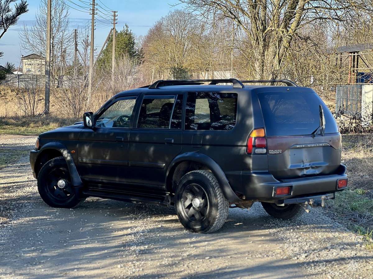 Mitsubishi Pajero 2005 — photo 9