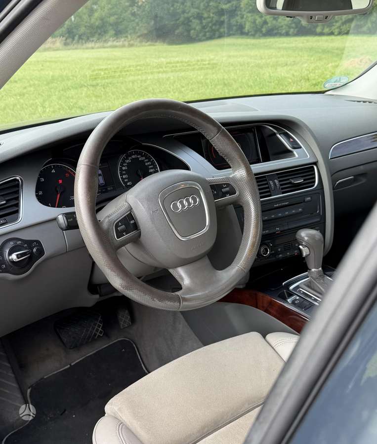 Audi A4 2008 — photo 13
